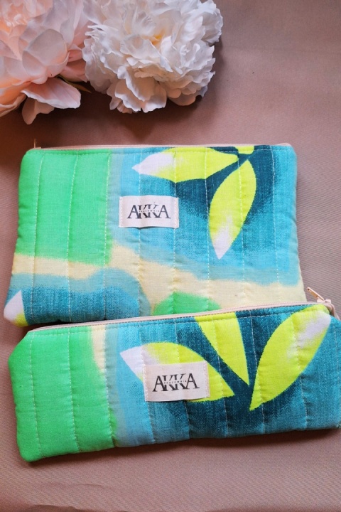 Kosmetyczka damska pikowana zielone z żółtym średnia