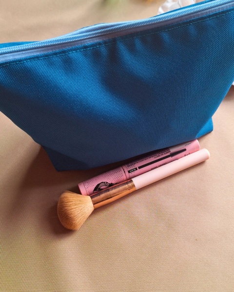 Kosmetyczka pojemna turkus