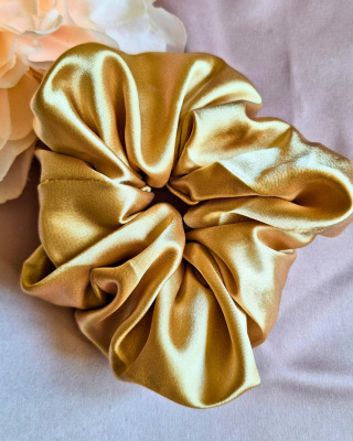 Scrunchie gumka do włosów satynowa złota
